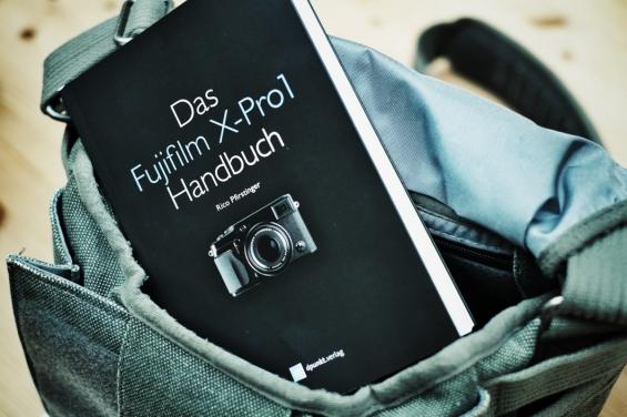 „Das Fujifilm x-pro 1 Handbuch“ von Rico Pfirstinger
